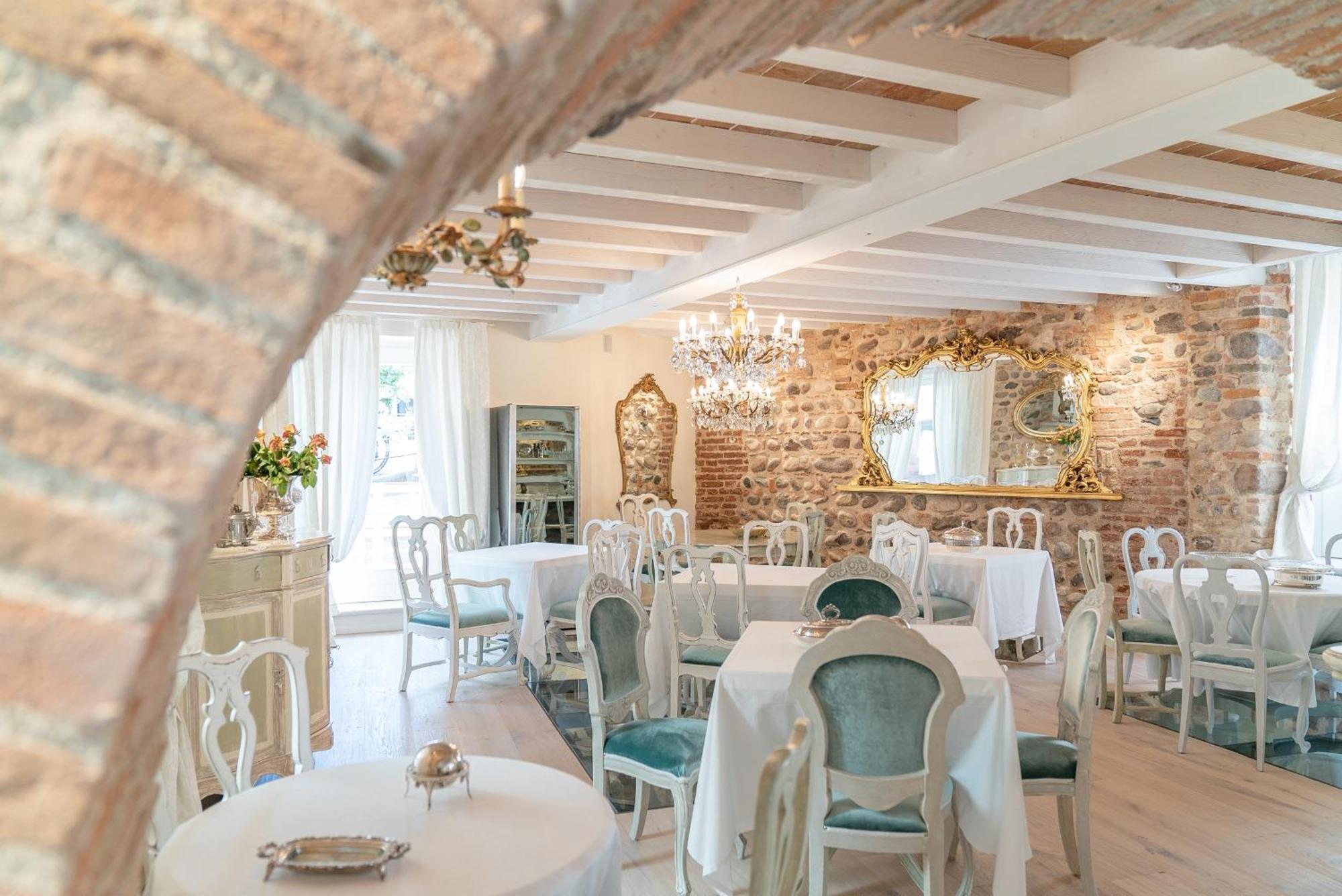 Bed & Breakfast Regia Rosetta - Royal Borghetto 3*