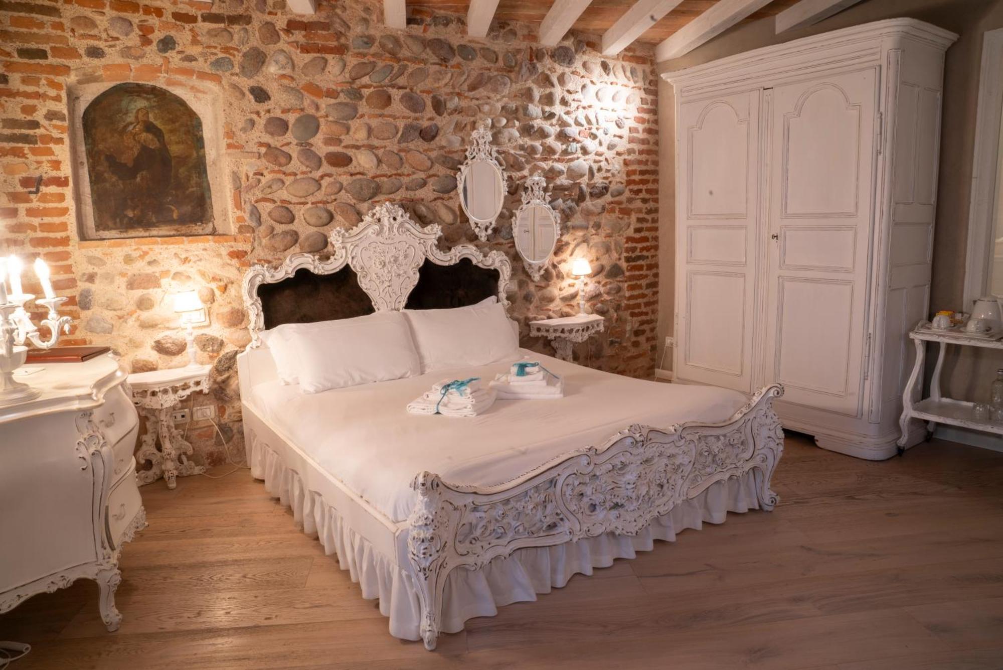 Bed & Breakfast Regia Rosetta - Royal Borghetto 3*