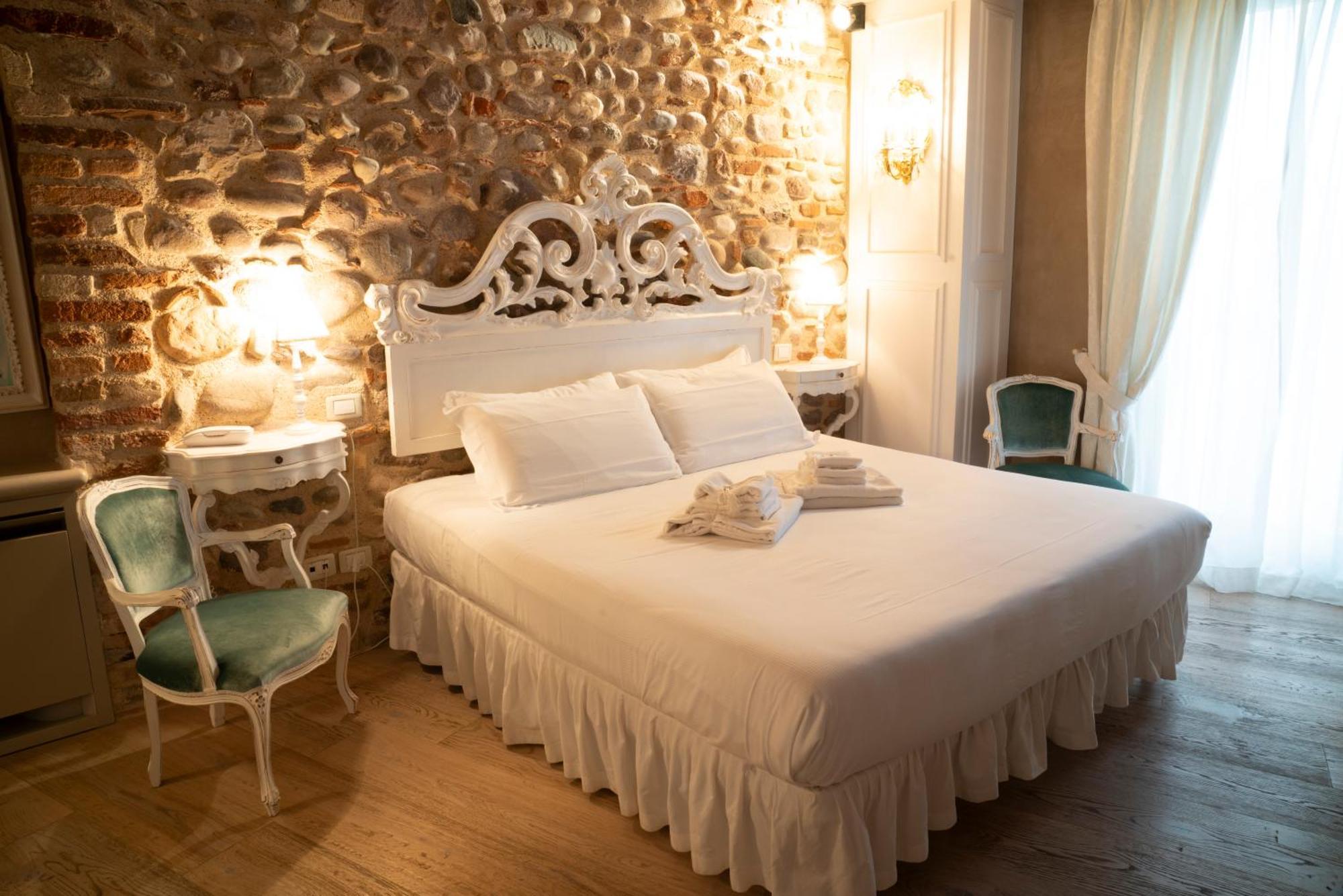 Regia Rosetta - Royal Borghetto 3*